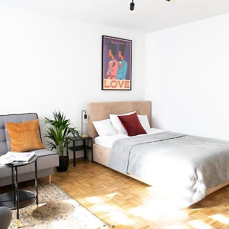 Oomph Warsaw Center Well Designed Apartment With Balcony المظهر الخارجي الصورة