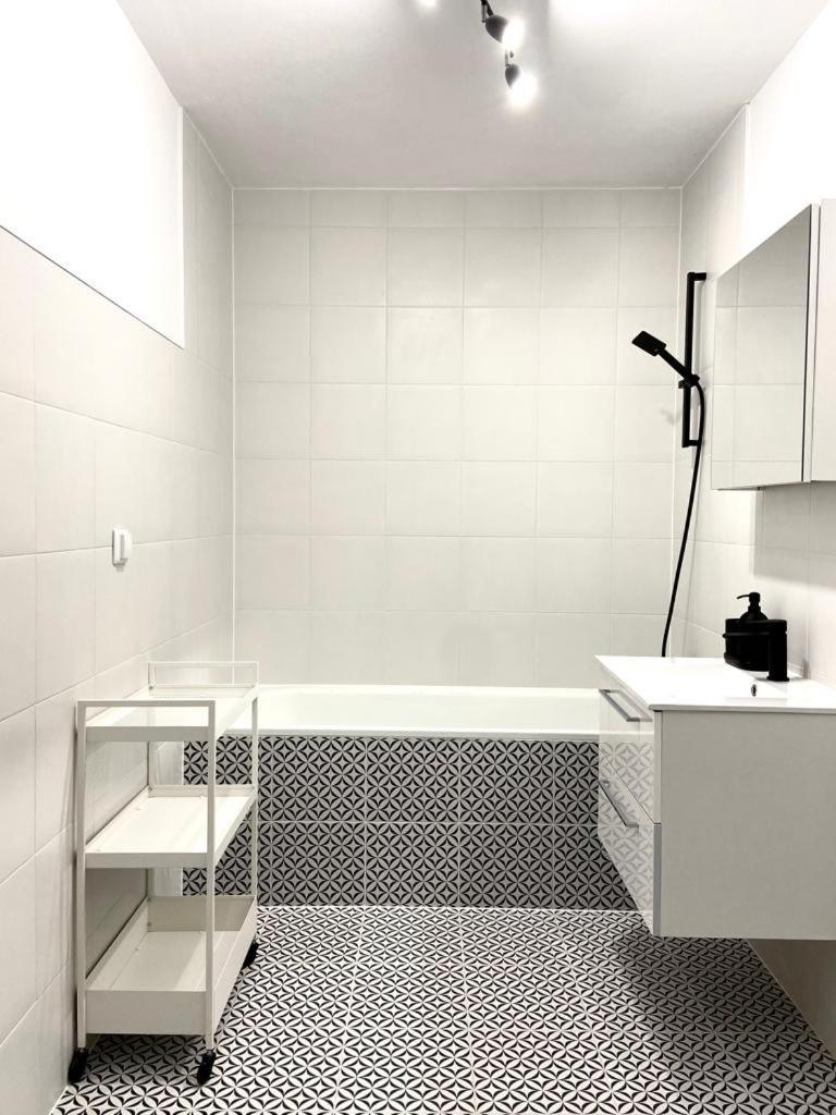Oomph Warsaw Center Well Designed Apartment With Balcony المظهر الخارجي الصورة
